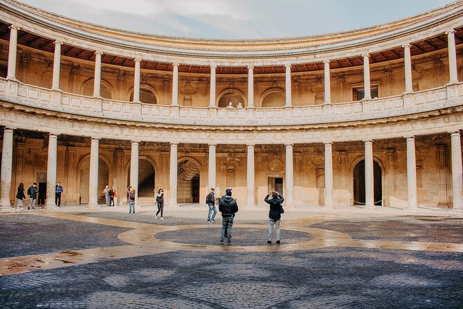 Alhambra and Generalife Skip-the-Line Ticket with Guide - Stairs, pace, and the practical comfort factor