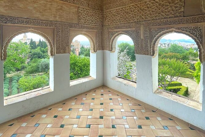 Alhambra and Nasrid Palaces Guided Tour with Tickets - Why the Ticket Setup Changes Everything at Alhambra