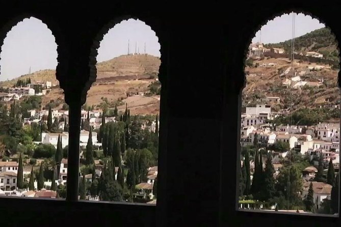 Alhambra &Charles Palace Guided Tour with Optional Nasrid Palaces - Inside Alhambra: the palace walk that actually makes sense