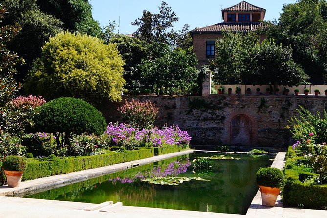 Alhambra Complete: Ticket Skip-the-Line Nasrid Palace and Generalife with Guide - El Partal: Portico Gardens and Old Palace Remains