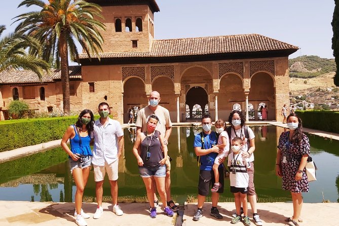 Alhambra, Generalife & Nasrid Palaces Guided Tour in Granada - Granada’s Alhambra in Three Hours: The Big Picture