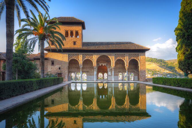 Alhambra : Guided Tour & Ticket Nasrid Palaces Guaranteed - Stop 3: Paseo de las Torres and the Medina Remains