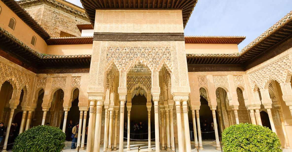 Alhambra, Nasrid Palaces, and Generalife 3-Hour Guided Tour - Palace of Charles V: the contrast that makes Alhambra click