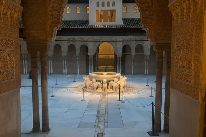 Alhambra: Night Visit to Nasrid Palaces - Price Value: Paying for Access, Timing, and Small-Group Support