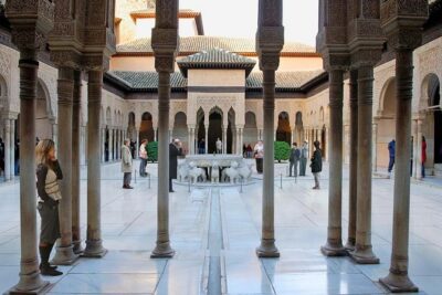 Alhambra Private/Small Group Tour & Nasrid Palaces Skip the Line - The core route: Nasrid Palaces and why the layout matters