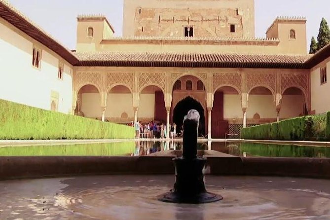 Alhambra Private/Small Group Tour & Nasrid Palaces Skip the Line - Price and value: what you’re really paying for