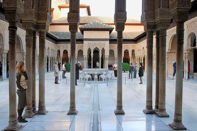 Alhambra Private/Small Group Tour & Nasrid Palaces Skip the Line - The core route: Nasrid Palaces and why the layout matters