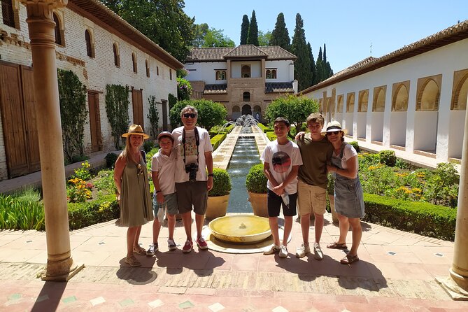 Alhambra : Private Tour for Families - Premium option: extra Granada monument tickets in the mix