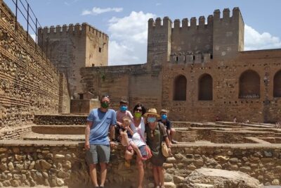 Alhambra : Private Tour for Families - Why the guide experience is the real difference for families