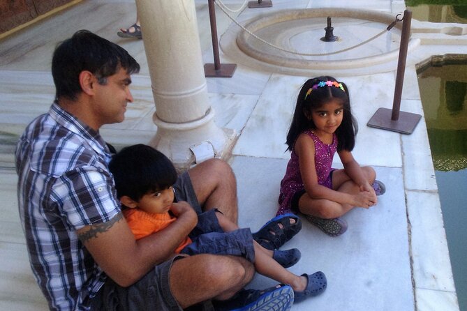 Alhambra : Private Tour for Families - Small planning tips that make the day smoother