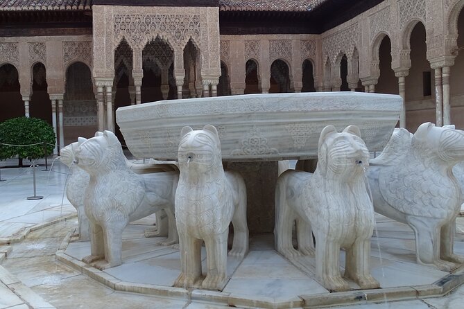 Alhambra Private Tour: Secrets of the Alhambra - A private route through Granada’s most booked fortress
