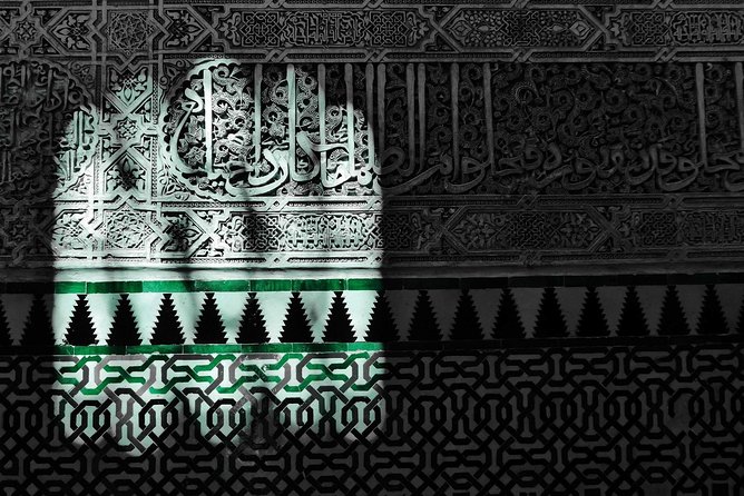 Alhambra Private Tour: Secrets of the Alhambra - Palace of Carlos V: the museum stop that adds context