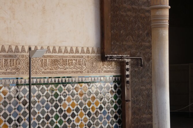 Alhambra Skip-the-line Private Tour including Nasrid Palaces - Pace, Comfort, and Photo Planning for a 3-Hour Private Walk