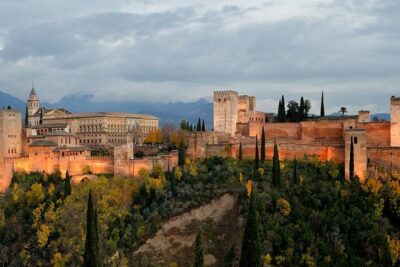 Alhambra: Skip-the-Line to Nasrid Palaces & Generalife - Your guided route inside the Alhambra complex