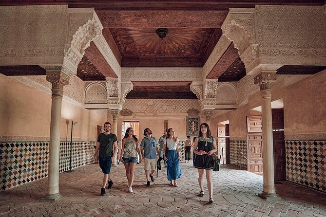 Alhambra Ticket Last Minute Deals - Guides, Headsets, and Real Human Style (Sandra, Christian, Andrea, Jose, Roberto, Diego)
