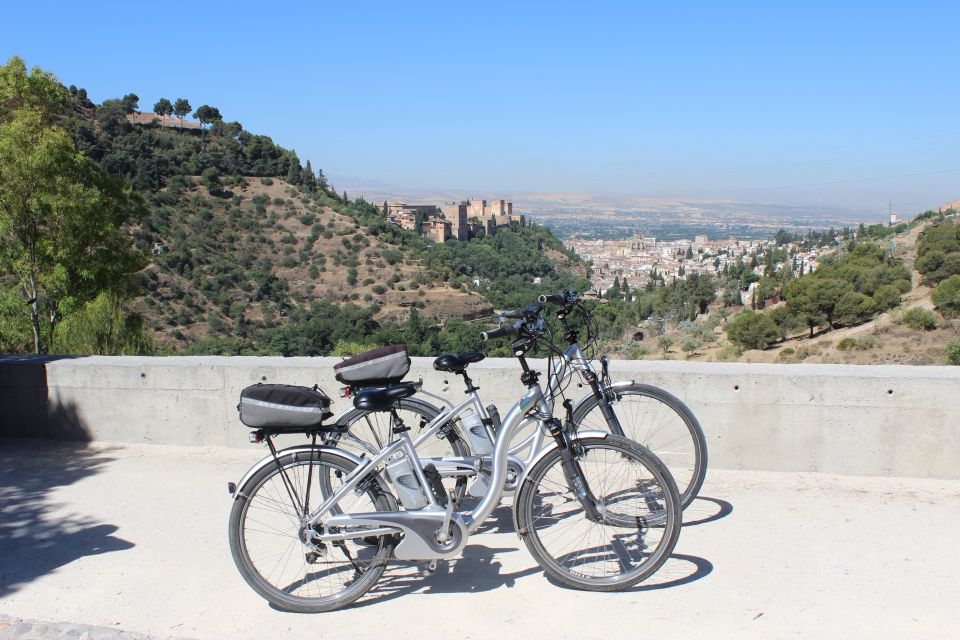 Electric Bike Tour with 2 Options to Explore Granada - Albaicín and Sacromonte: Two Districts With Two Different Energies