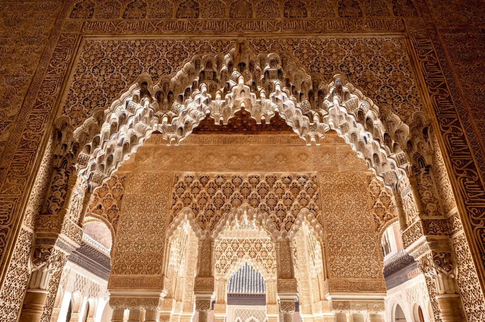 Fast-Track Alhambra & Nasrid Palaces Guided Tour - Who should book this tour (and who might want to think twice)