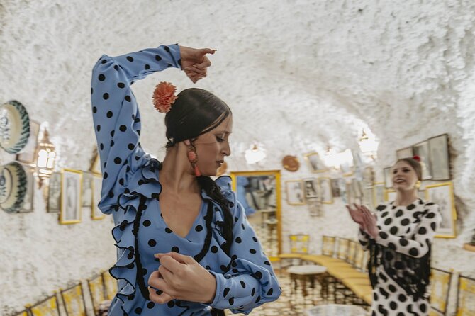 Flamenco show at Cueva Los Amayas, in Sacromonte - Price and value: what $27.22 buys you in real terms