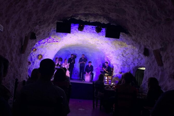 Flamenco Show in a Cave Restaurant in Granada - Phones, filming, and crowd behavior: how to make your own evening better
