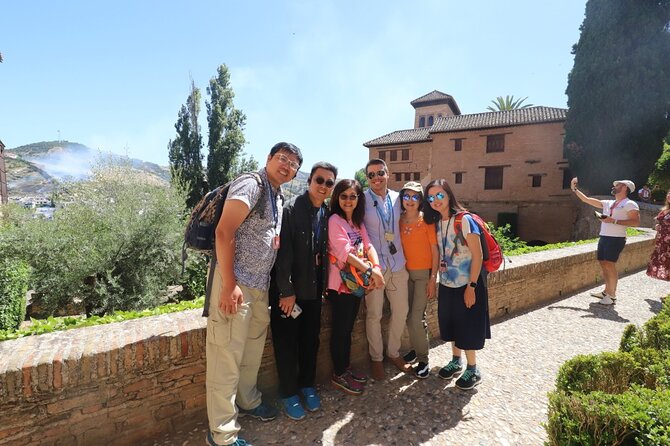 For Cruise Passengers ONLY: Granada and Alhambra from Malaga Port - The guide team and group size: why it feels stress-free