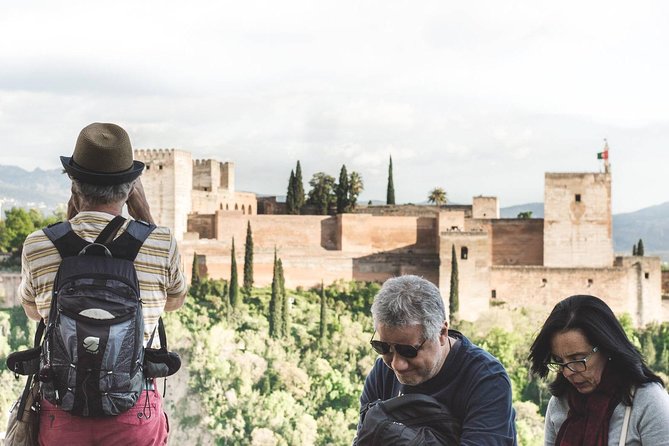Golden Hour in Granada: Sunset Walking Tour with Play Granada - Mezquita Mayor and Plaza Larga: faith and everyday street life