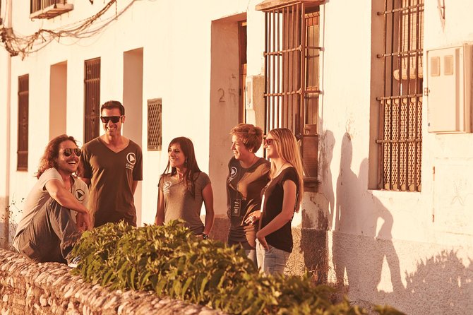 Golden Hour in Granada: Sunset Walking Tour with Play Granada - Who this sunset walk suits best