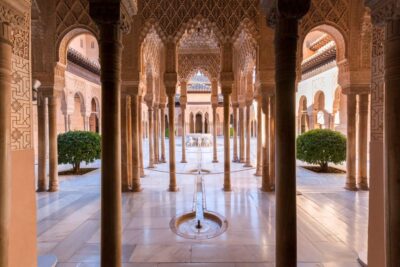 Granada: 3-Hour Alhambra and Generalife Gardens Guided Tour - Where to meet: ticket office plaza and the blue-dot guides