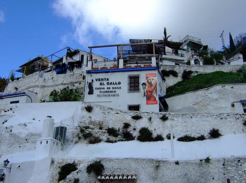 Granada: Albaicín and Sacromonte 2.5-Hour Walking Tour - Should You Book the Granada: Albaicín and Sacromonte Walking Tour?