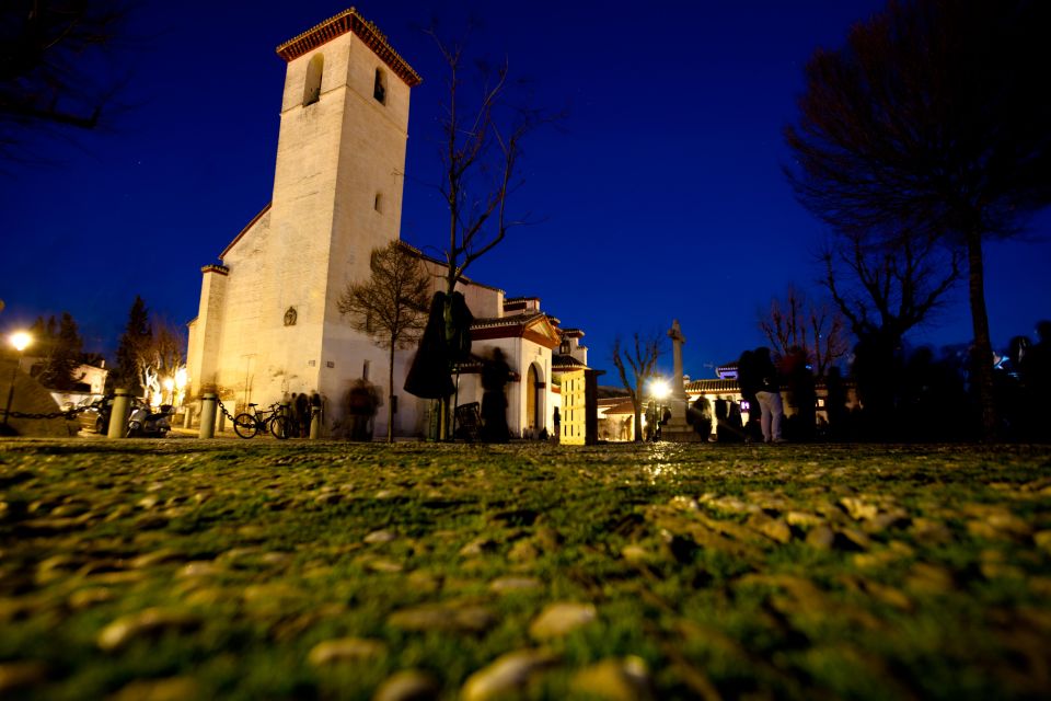 Granada: Albaicin and Sacromonte Evening Walking Tour - Key Highlights at a Glance