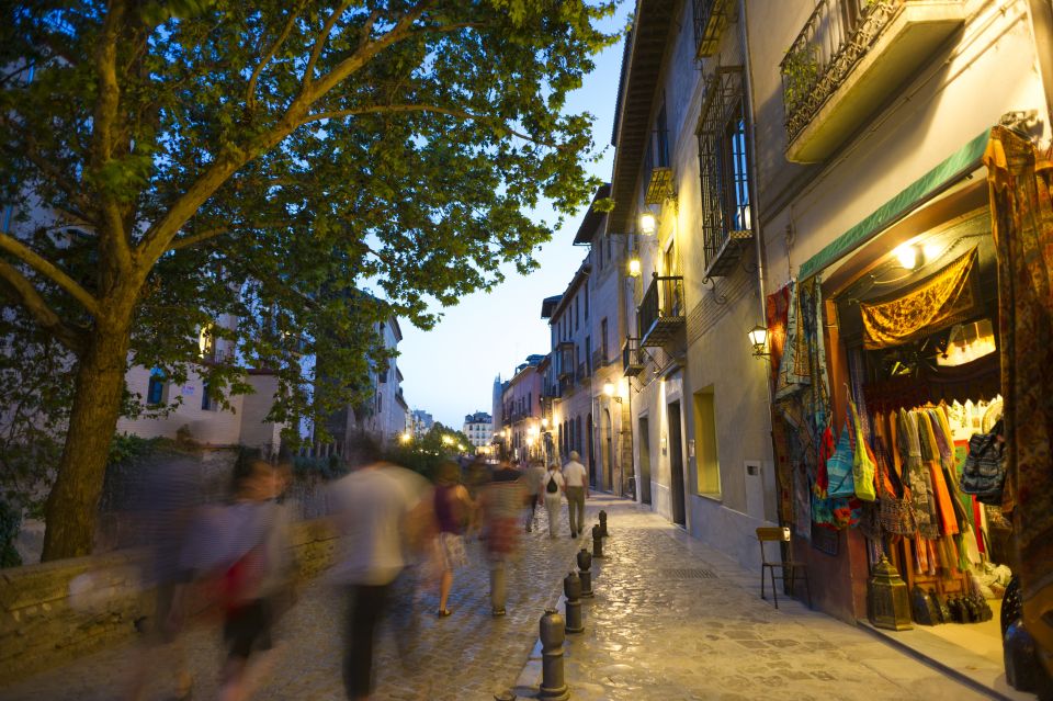 Granada: Albaicin and Sacromonte Evening Walking Tour - Cuesta del Chapiz: The Climb You Feel (So Bring Smart Shoes)