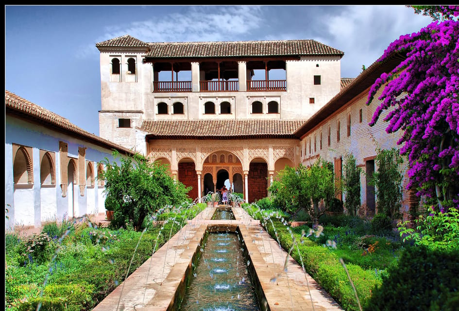Granada: Alhambra and Generalife Garden Ticket & Guided Tour - Price and value: is $81 per person a good deal?