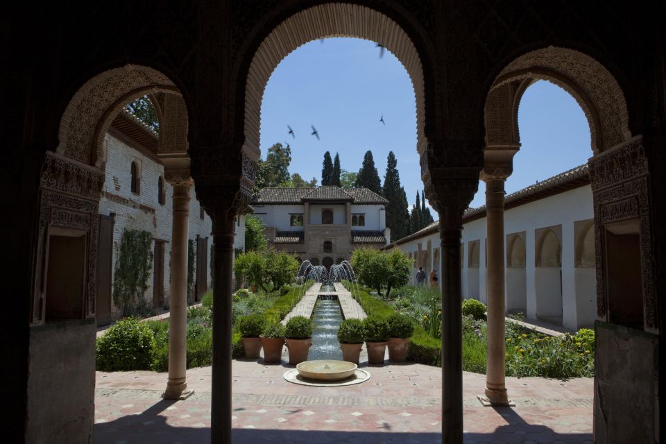 Granada Alhambra and Generalife Gardens Experience Tour - Is this tour worth $41? A value check that doesn’t play games