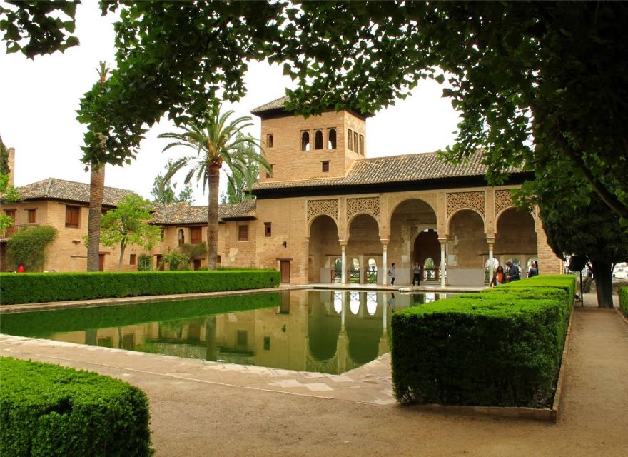 Granada: Alhambra and Generalife Gardens Guided Tour - Why this Alhambra-and-Generalife tour fits most trip plans