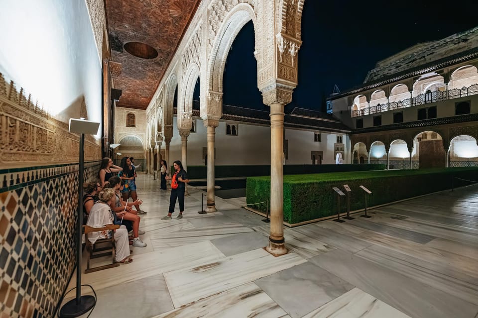 Granada: Alhambra and Nasrid Palaces Guided Tour at Night - What you might miss: Generalife and the Alcázar question