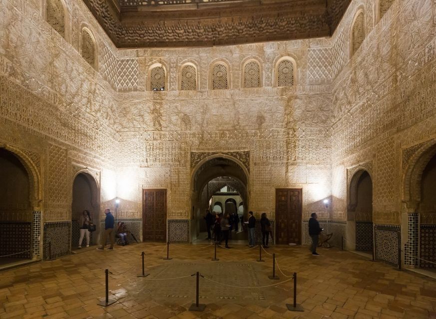 Granada: Alhambra and Nasrid Palaces Private Tour - Key points worth your attention