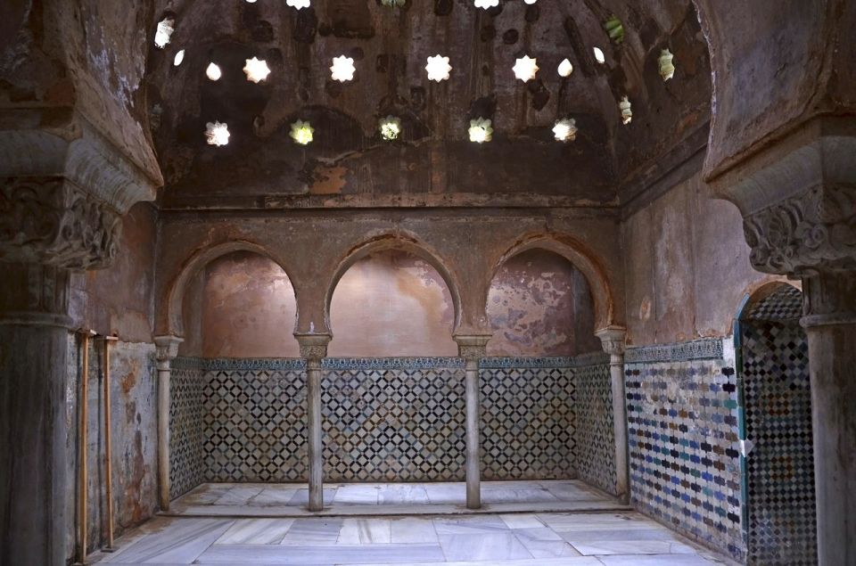 Granada: Alhambra and Nasrid Palaces Private Tour - Entering the Alhambra experience the right way: skip-the-line, private pace