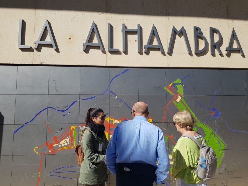 Granada: Alhambra and Nasrid Palaces Private Tour - Welcome Visitor Centre start: get your bearings fast