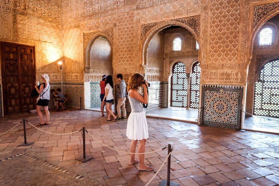 Granada: Alhambra Complex Guided Tour Options - Nasrid Palaces: When Ornament Becomes Meaning