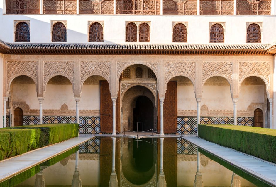 Granada: Alhambra Complex Guided Tour with Ticket - Alcazaba: imagining elite soldier life and earning your views