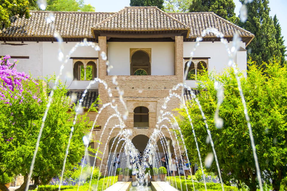 Granada: Alhambra Gardens and Generalife Ticket - How long to plan and when to go in Granada heat