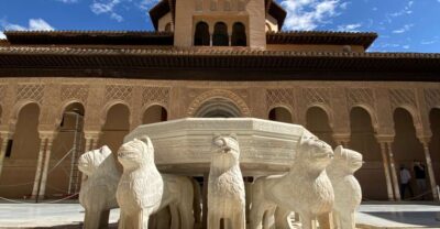 Granada: Alhambra & Generalife Fast-Track Guided Tour - Finding the meeting point without stress