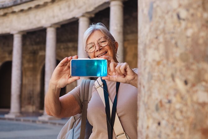 Granada: Alhambra Guided Tour including Nasrid Palaces - Key things to know before you go
