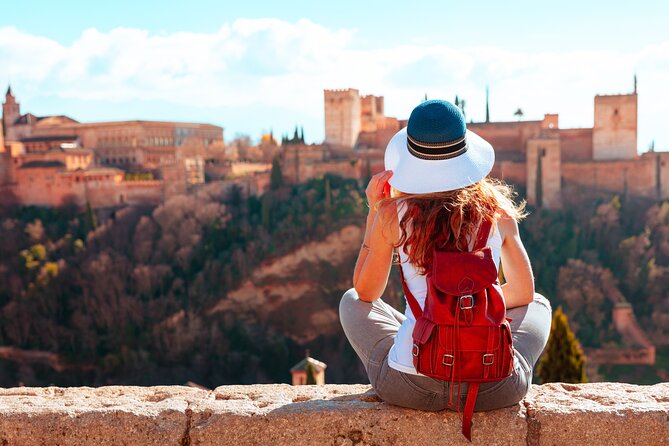 Granada: Alhambra Guided Tour including Nasrid Palaces - Alcazaba and Torre de la Vela: fortress thinking plus big views