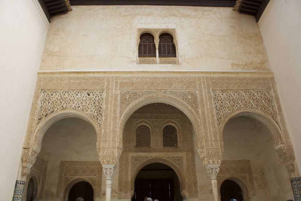 Granada: Alhambra Guided Tour with Nasrid Palaces - Should You Book This Alhambra Guided Tour with Nasrid Palaces?