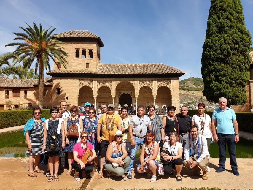 Granada: Alhambra, Nasrid Palaces, & Generalife Guided Tour - Key things I’d circle before you book