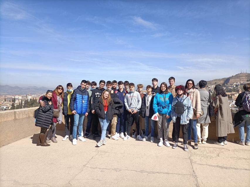 Granada: Alhambra, Nasrid Palaces, & Generalife Guided Tour - The Palace of Charles V stop: what the break is for