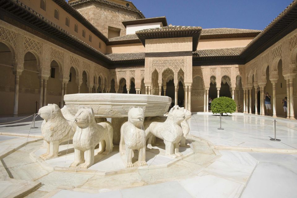 Granada: Alhambra Small Group Tour with Nasrid Palaces - How radio guides and pacing keep the experience enjoyable