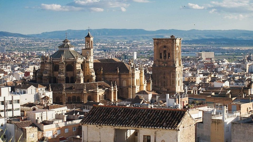 Granada: Cathedral and Royal Chapel Private tour with ticket - Meeting at Plaza Nueva: how the start sets your whole visit