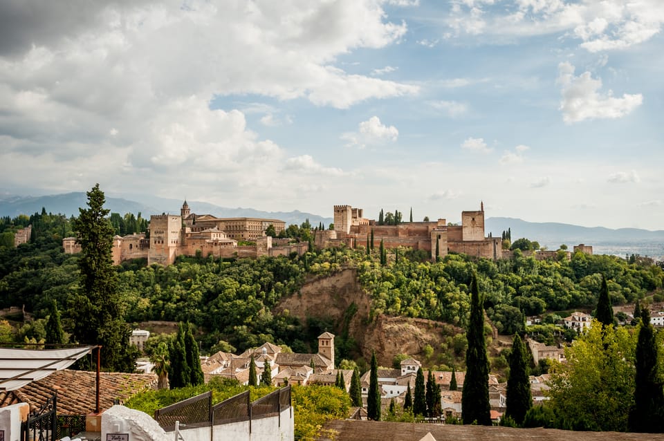 Granada: E-Bike Tour and Fast-Track Alhambra Ticket - Alcazaba Fortress and Charles V Palace: The Stronghold View