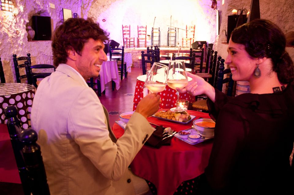 Granada: Flamenco Show at Templo del Flamenco with Drink - Key Things I’d Plan Around